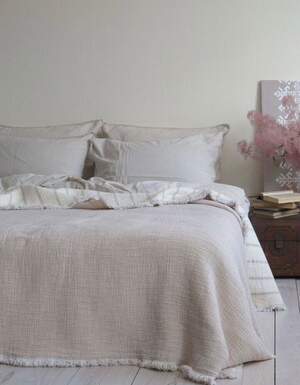 Муслиновое покрывало на кровать LA MODNO Magic cream 170x240